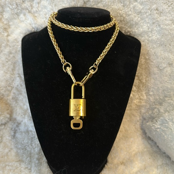 Louis Vuitton Lock & Key # 339 - Picture 1 of 4